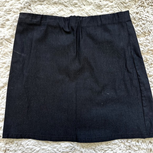 *NWT* Pretty Little Thing Black Stretchy Mini Skirt with Side Slit Size US Sz 6 - Picture 7 of 7